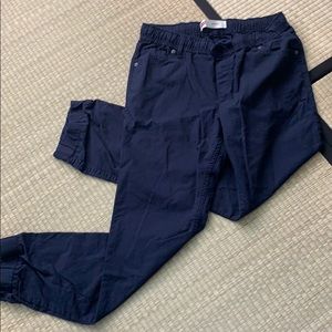 Levi’s jogger XL (13-15 YRS)